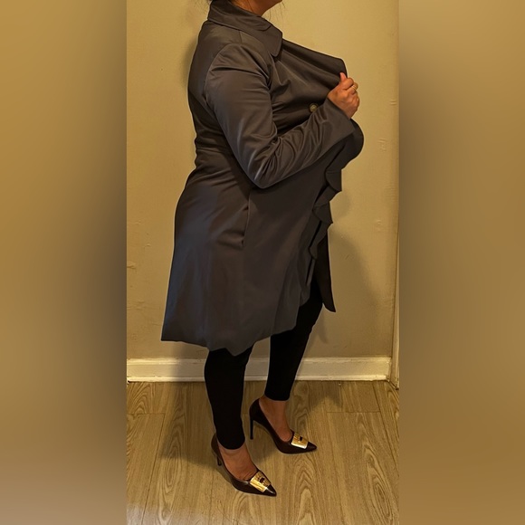 Cynthia Rowley Size Small Gray Overcoat. - Picture 5 of 5